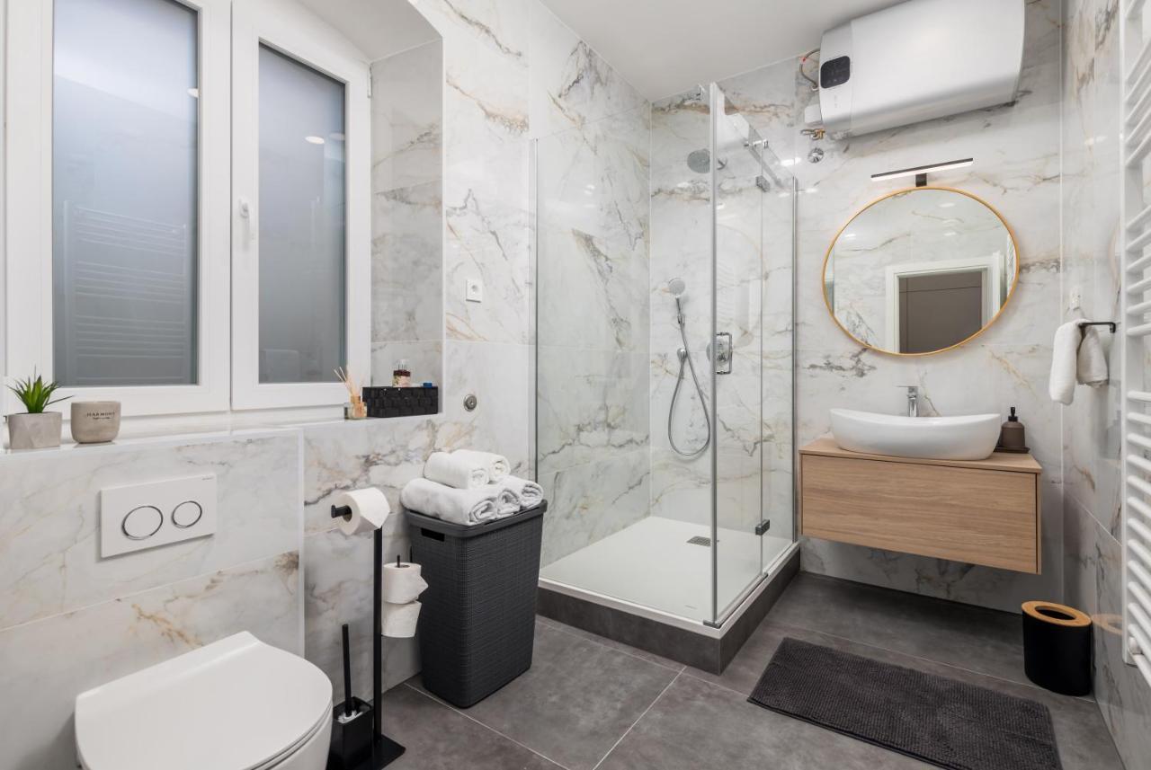 Area2 Center Luxury Apartment غييكا المظهر الخارجي الصورة