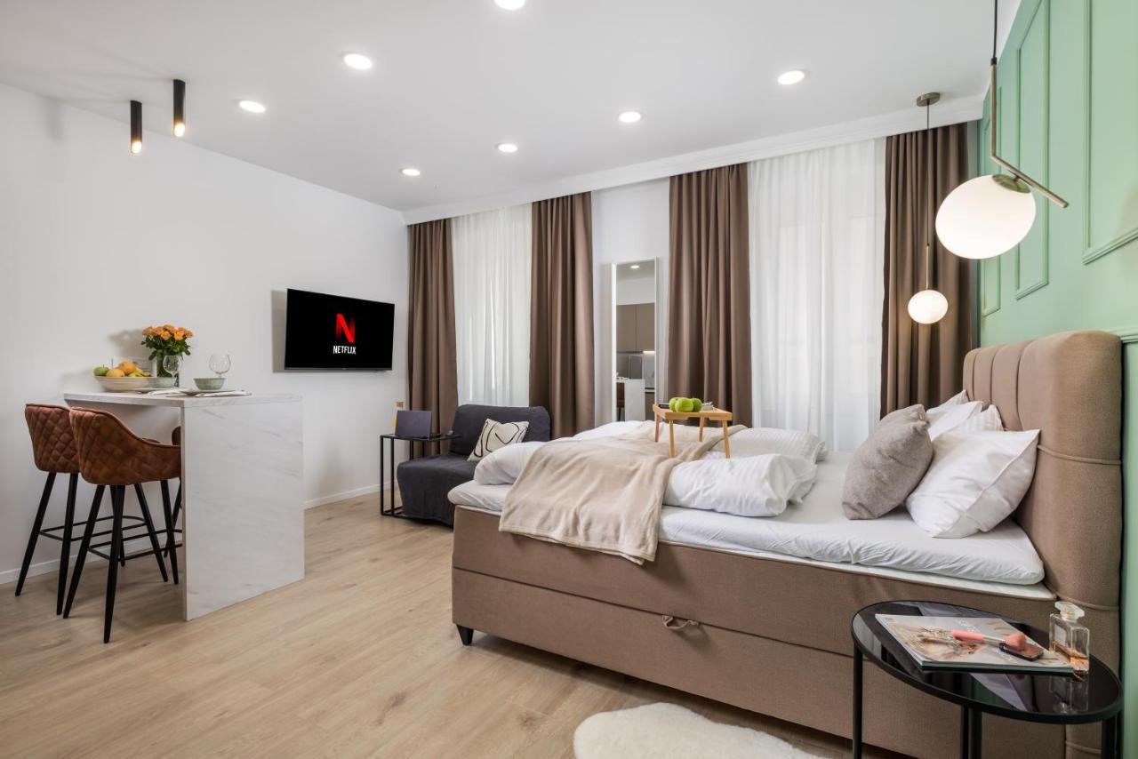 Area2 Center Luxury Apartment غييكا المظهر الخارجي الصورة